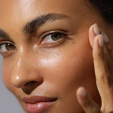 Odacite Crème de la Nuit shown on smooth, youthful skin with a radiant complexion and neatly shaped eyebrows.